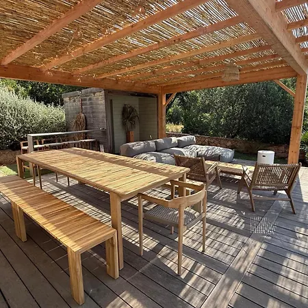 De - Corsica アパート *